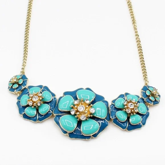 Blue flower and rhinestone necklace - Picture 1 of 5